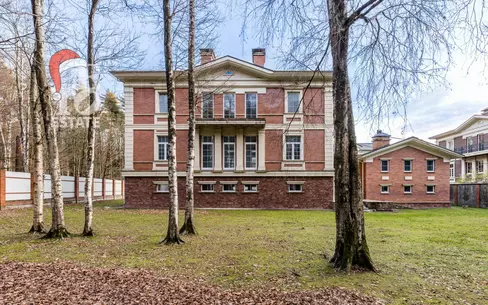 2-этажный коттедж 1 320 м² без отделки