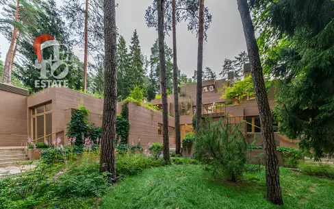 2-этажный коттедж 1 330 м² с отделкой