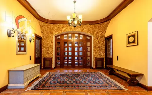 3-этажный коттедж 980 м² с отделкой