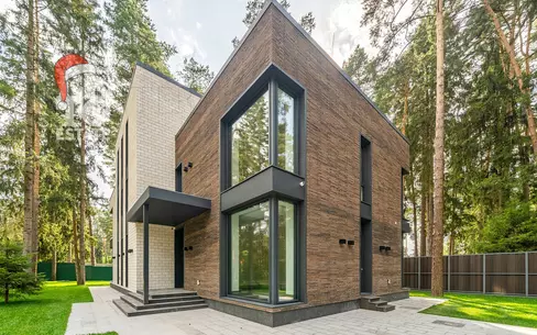 3-этажный коттедж 380 м² с отделкой