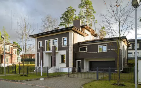 3-этажный коттедж 422.8 м² без отделки