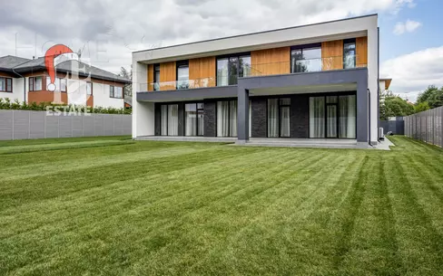 2-этажный коттедж 604 м² с отделкой