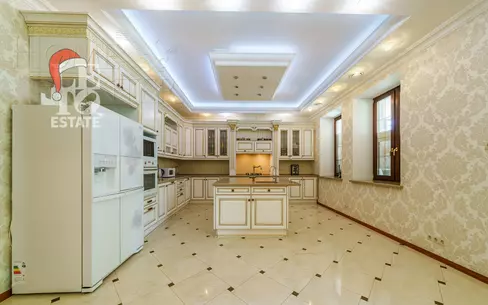 2-этажный коттедж 1 000 м² с отделкой