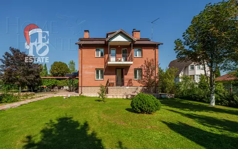 2-этажный коттедж 330 м² с отделкой