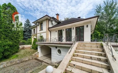 2-этажный коттедж 650 м² с отделкой