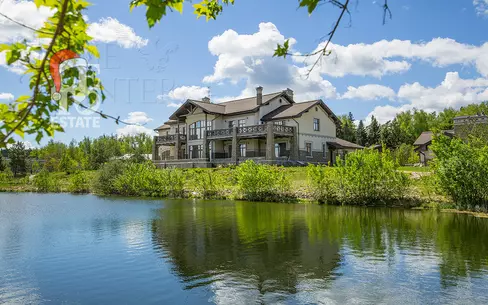 2-этажный коттедж 1 272.6 м² без отделки