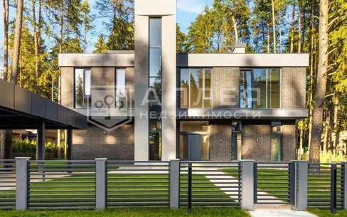 2-этажный коттедж 400 м² с отделкой