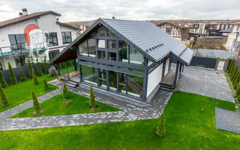 2-этажный коттедж 170 м² с отделкой