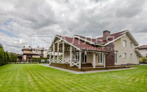 3-этажный коттедж 480 м² с отделкой