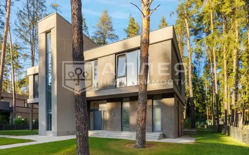 2-этажный коттедж 400 м² с отделкой