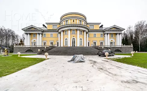 3-этажный коттедж 3 340 м² с отделкой