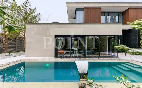 2-этажный коттедж 663 м² с отделкой