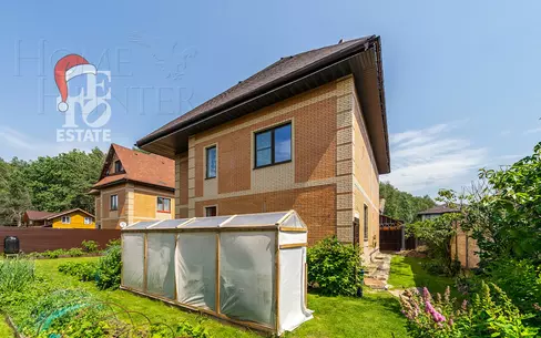 2-этажный коттедж 300.2 м² без отделки