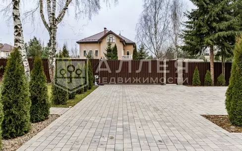 2-этажный коттедж 340 м² без отделки