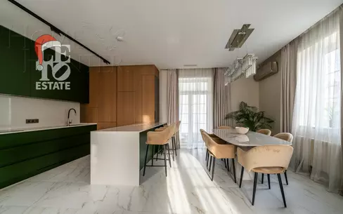 3-этажный коттедж 210 м² с отделкой