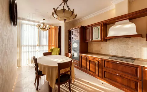 4-КОМН. КВАРТИРА С ОТДЕЛКОЙ 162 М² НА 3 ЭТАЖЕ