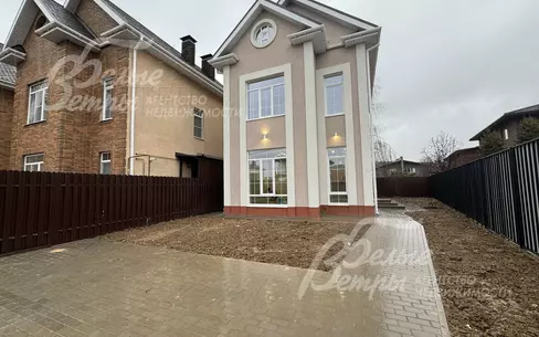 3-этажный коттедж 148 м² с отделкой