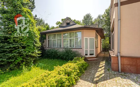 2-этажный коттедж 600 м² с отделкой