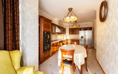 4-КОМН. КВАРТИРА С ОТДЕЛКОЙ 162 М² НА 3 ЭТАЖЕ