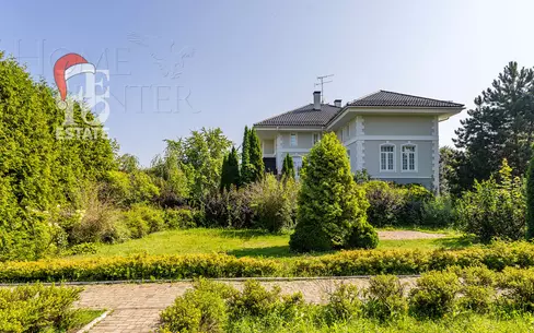 2-этажный коттедж 600 м² с отделкой