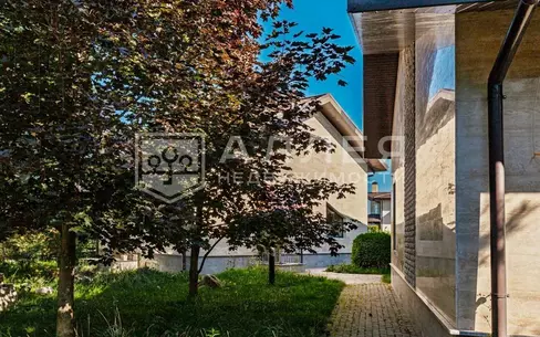 2-этажный коттедж 600 м² без отделки