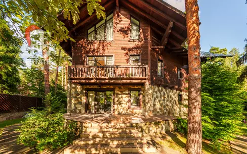 3-этажный коттедж 490 м² с отделкой