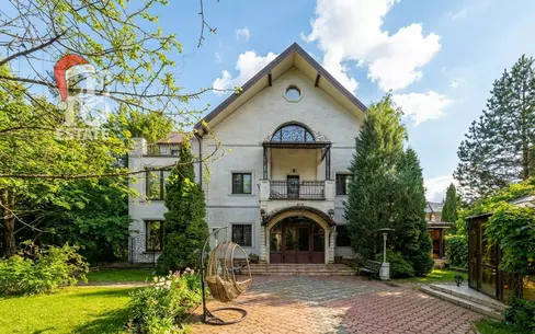 3-этажный коттедж 520 м² с отделкой