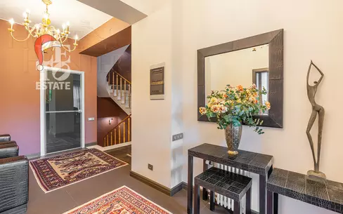 2-этажный коттедж 841 м² с отделкой