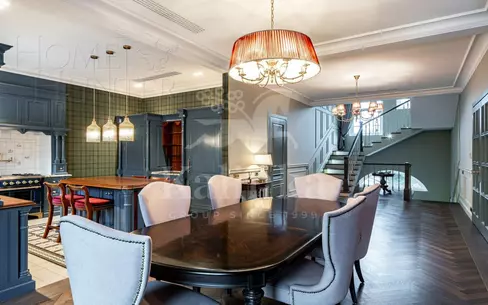 2-этажный таунхаус 420 м² с отделкой