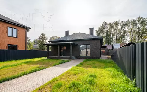 1-этажный коттедж 306.1 м² без отделки