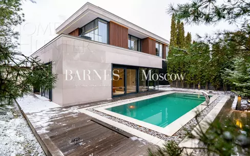 2-этажный коттедж 663 м² с отделкой