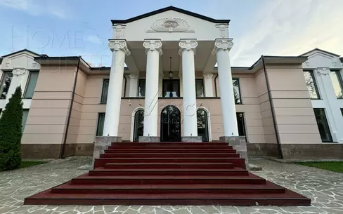 2-этажный коттедж 1 550 м² без отделки