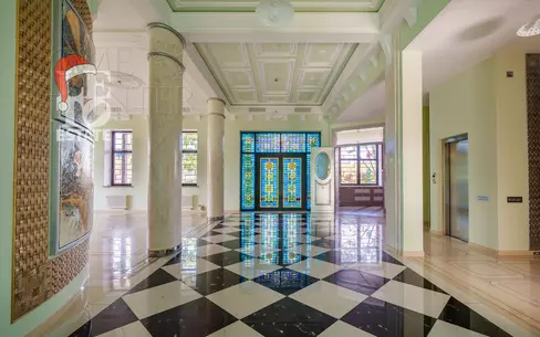 2-этажный коттедж 745 м² с отделкой