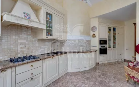 3-этажный коттедж 553 м² с отделкой