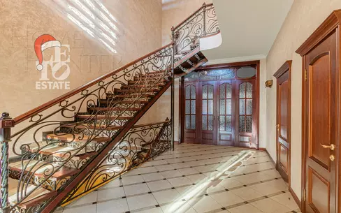 3-этажный коттедж 788 м² с отделкой