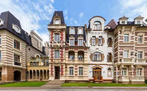 3-этажный таунхаус 395 м² с отделкой