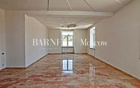 2-этажный коттедж 1 000 м² с отделкой