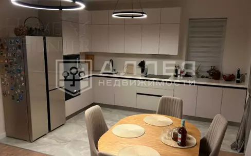 2-этажный коттедж 200 м² с отделкой