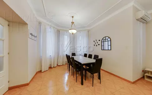 2-этажный коттедж 350 м² с отделкой