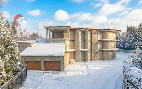 3-этажный коттедж 1 451 м² без отделки