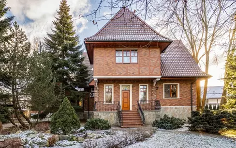 2-этажный коттедж 490 м² с отделкой