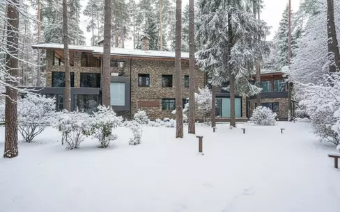 2-этажный коттедж 1 500 м² с отделкой