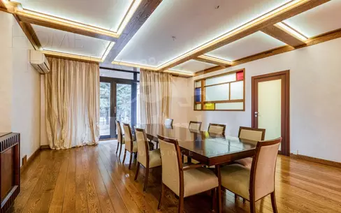 3-этажный коттедж 1 357.9 м² с отделкой