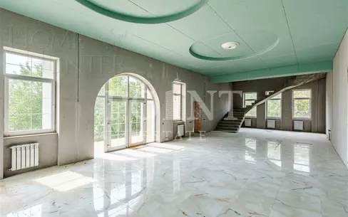 КОТТЕДЖ 1 018 м² с отделкой