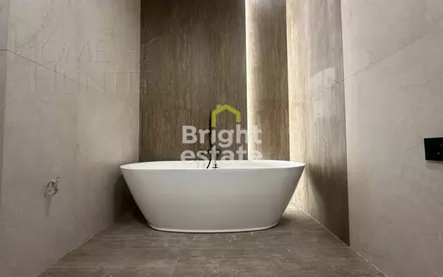 4-КОМН. КВАРТИРА С ОТДЕЛКОЙ 200 М² НА 7 ЭТАЖЕ