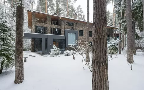 2-этажный коттедж 1 500 м² с отделкой