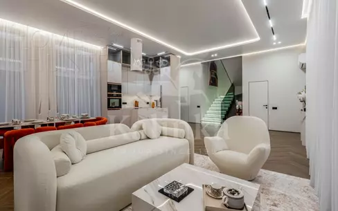 2-этажный коттедж 250 м² с отделкой