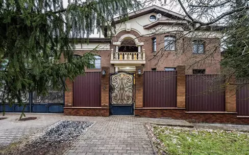 2-этажный коттедж 700 м² с отделкой