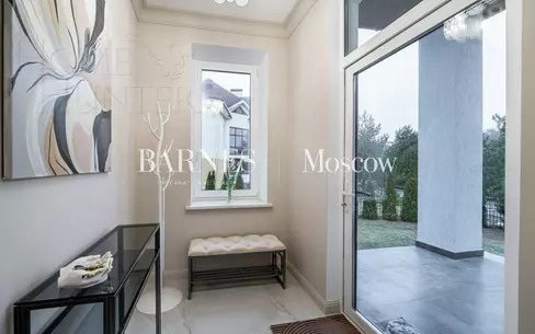 2-этажный коттедж 550 м² с отделкой