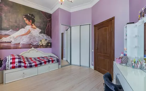 4-КОМН. КВАРТИРА С ОТДЕЛКОЙ 132.5 М² НА 4 ЭТАЖЕ